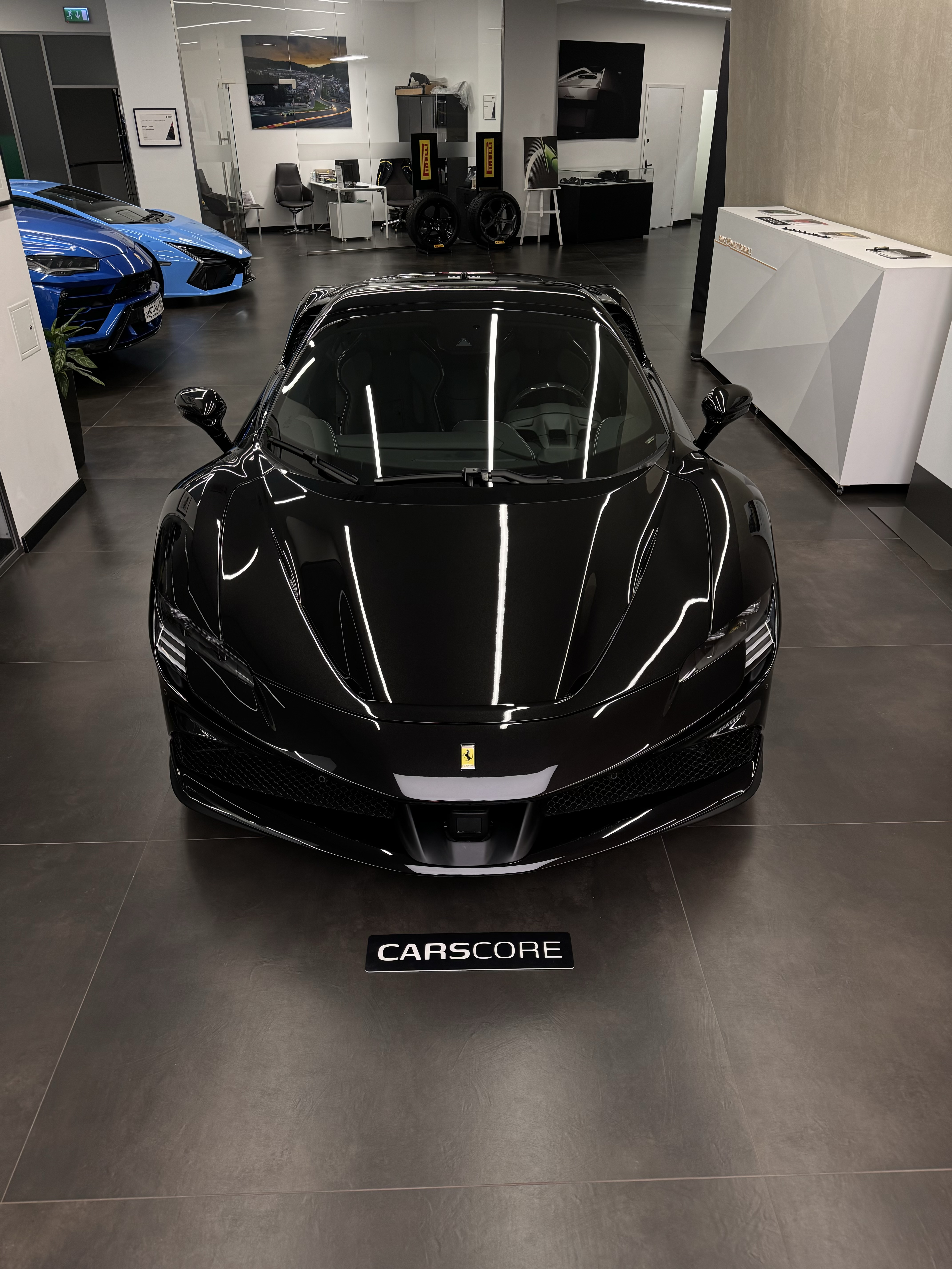 Выдача клиенту Ferrari SF90 Spyder 2024 года