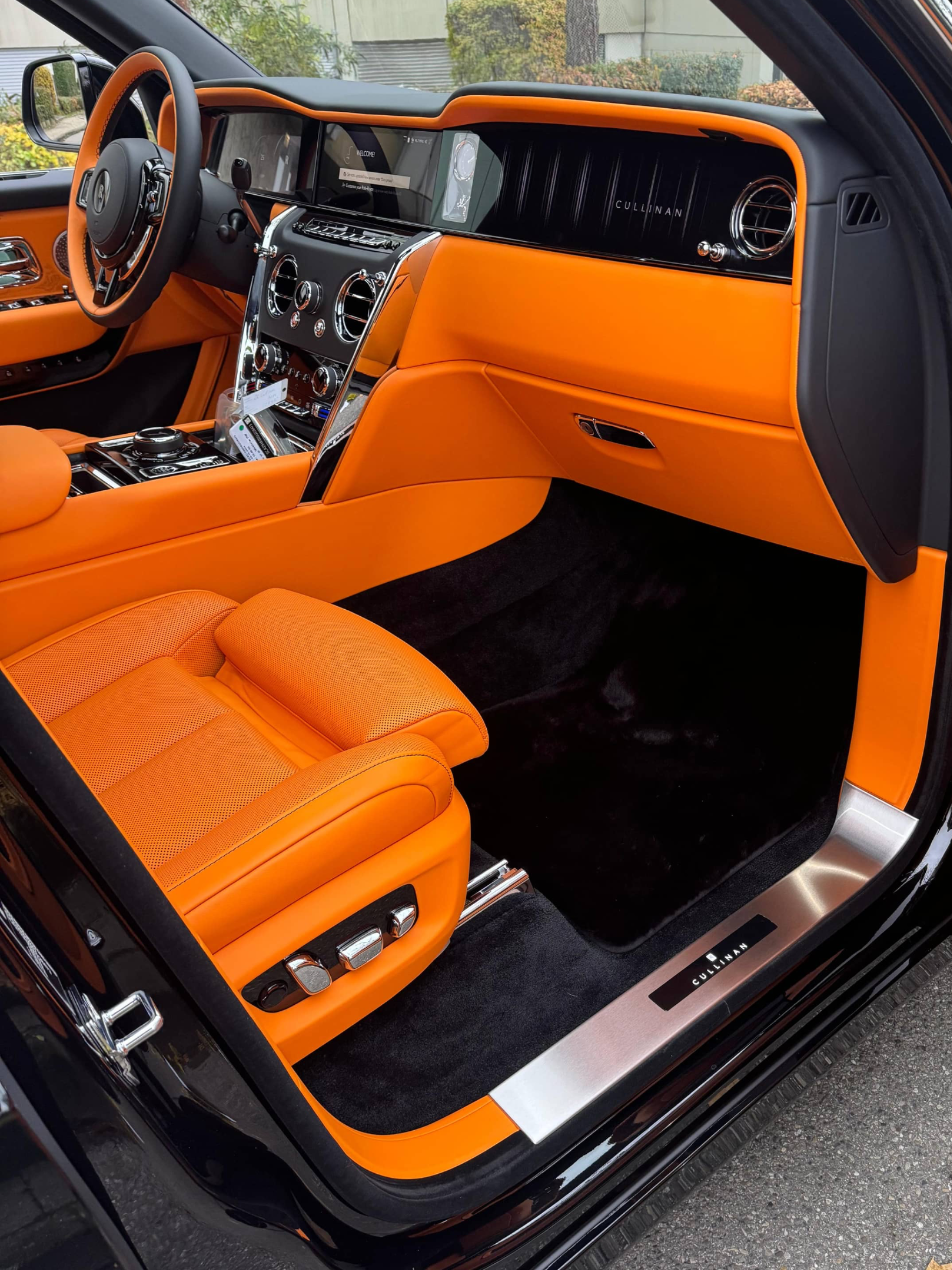 Новый Rolls-Royce Cullinan Facelift скоро в Москве!